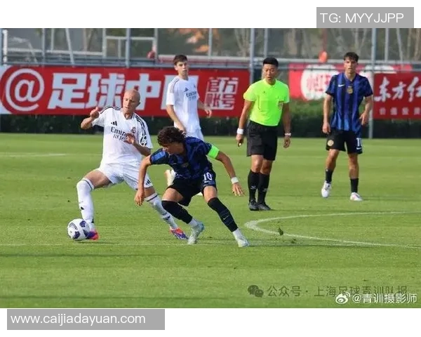 上海足球队灵活性排名第八位引发热议各队表现各异分析深入 上海足球队灵活性排名第八位引发热议各队表现各异分析深入